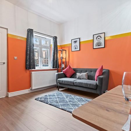 4 Bedroom, 2 Bath In Newcastle Town Centre Kültér fotó