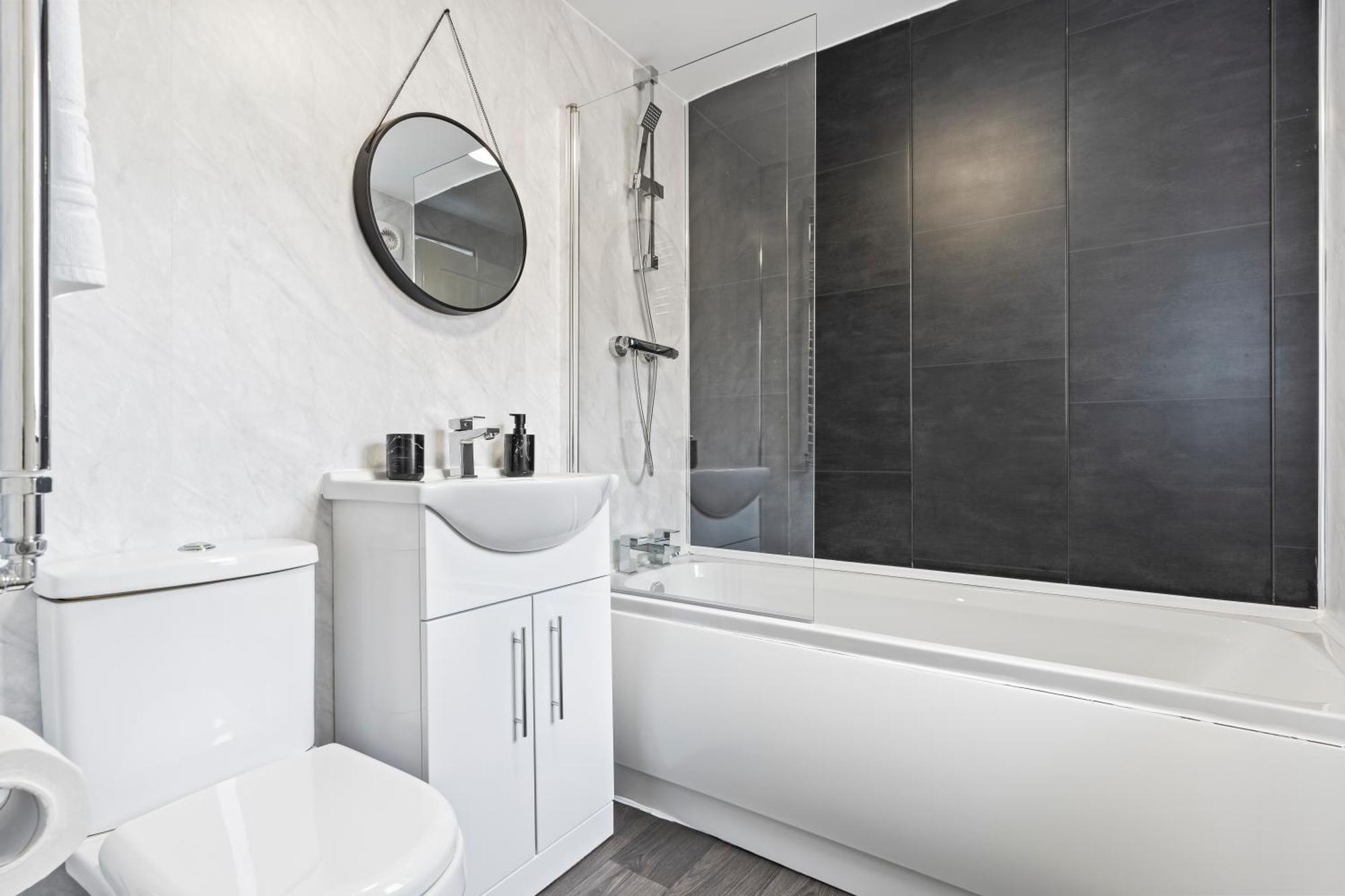 4 Bedroom, 2 Bath In Newcastle Town Centre Kültér fotó